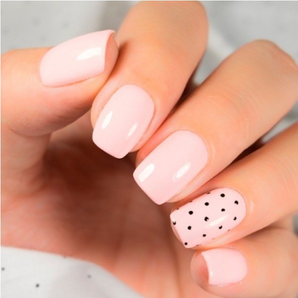 Manicura Profesional y Esmaltes de Uñas
